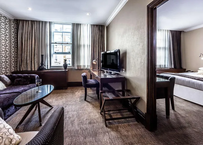 Courthouse Hotel London